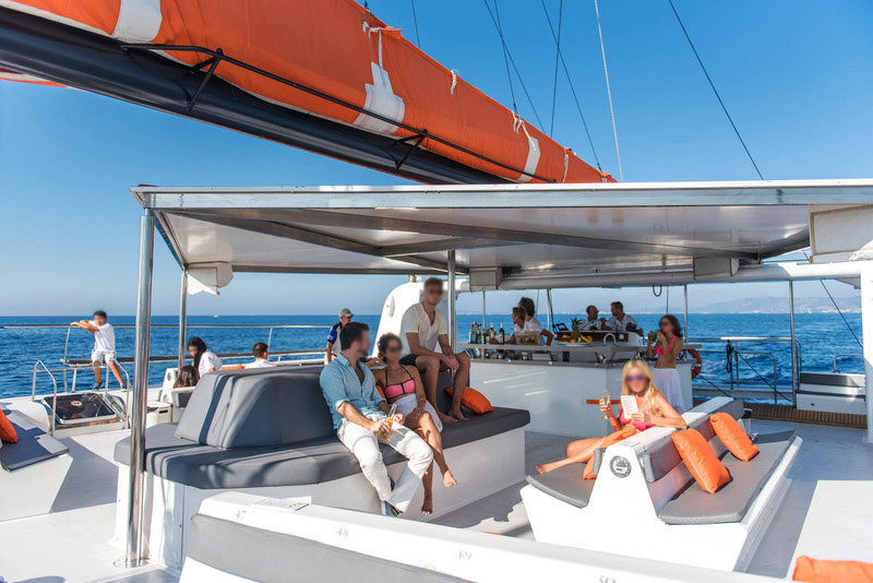 Katamaran bis 140 Gäste